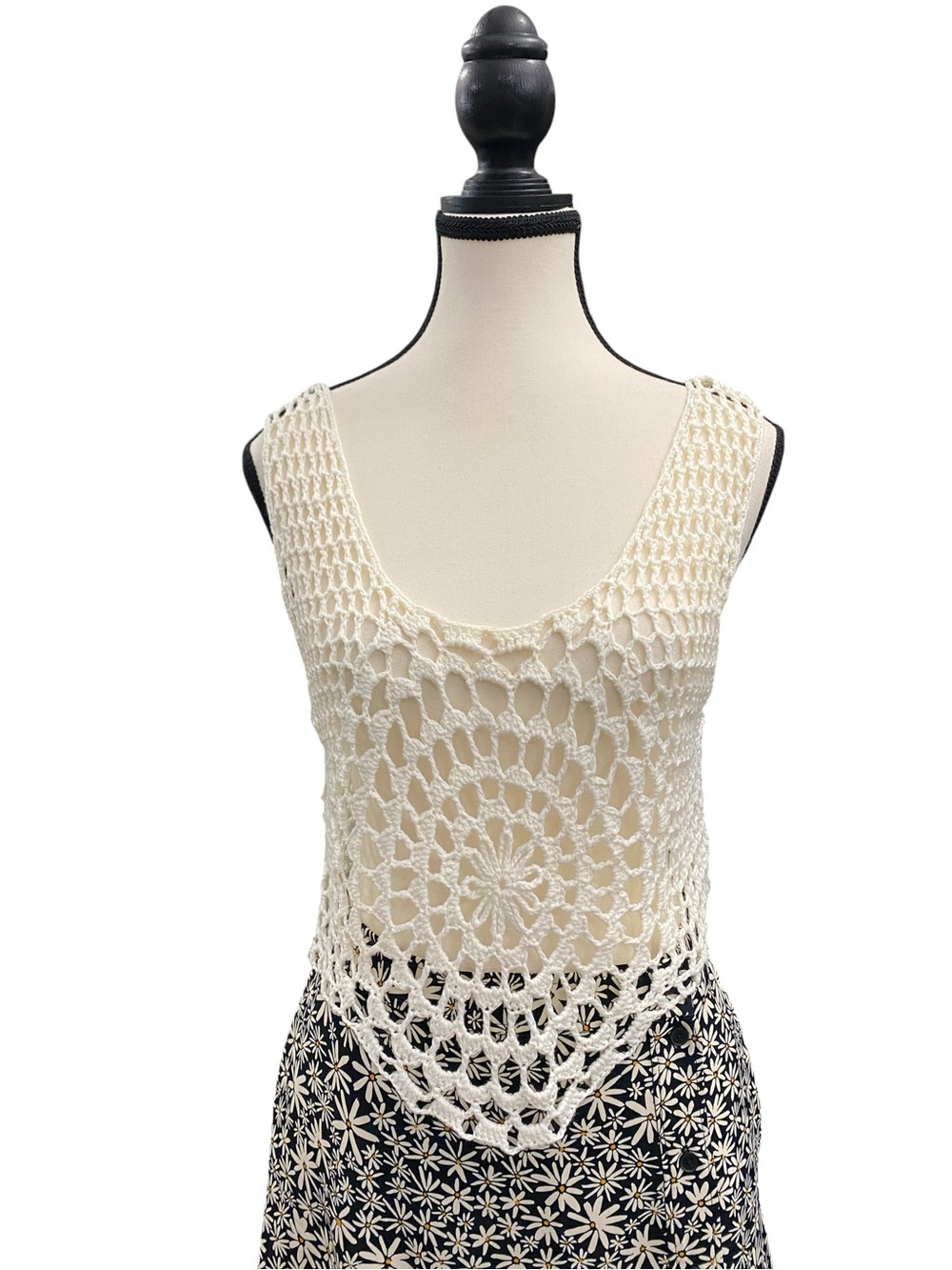 Rebellion White Crochet Top Size Medium
